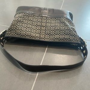 VINTAGE Coach Black logo shoulder purse